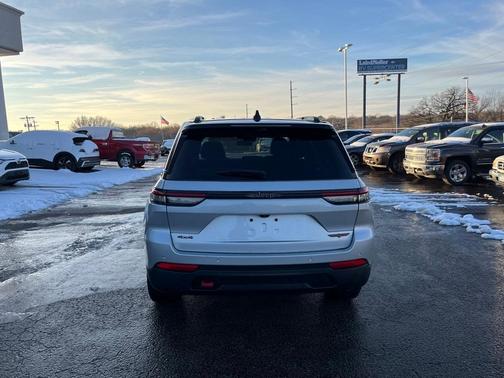 2022 Jeep Grand Cherokee Trailhawk