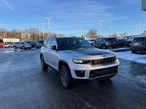 2022 Jeep Grand Cherokee Trailhawk