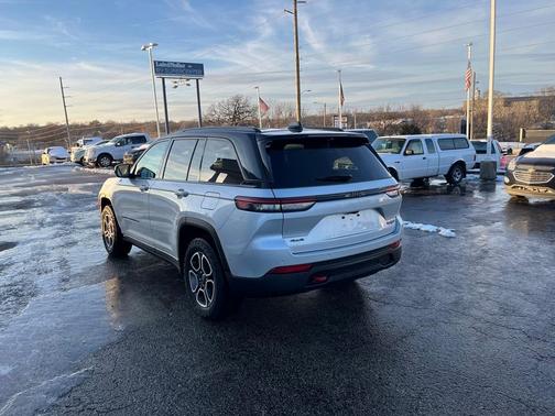 2022 Jeep Grand Cherokee Trailhawk