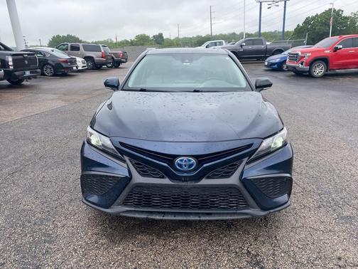 2021 Toyota Camry Hybrid SE