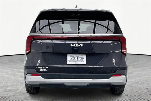 2025 Kia Carnival LXS