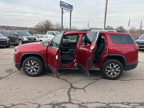 2023 GMC Acadia SLE