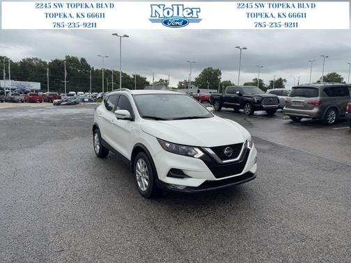 2022 Nissan Rogue Sport SV
