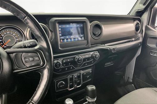 2022 Jeep Gladiator Sport