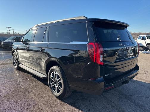 2025 Ford Expedition Max Active