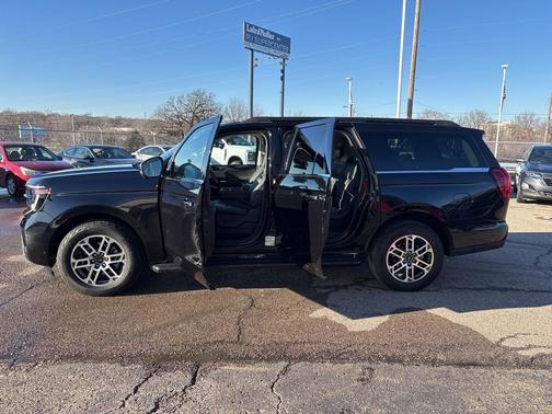 2025 Ford Expedition Max Active