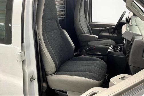 2023 GMC Savana 2500 Work Van