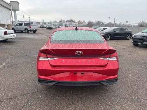 2023 Hyundai ELANTRA SEL