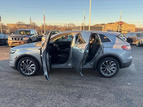 2021 Lincoln Nautilus Reserve