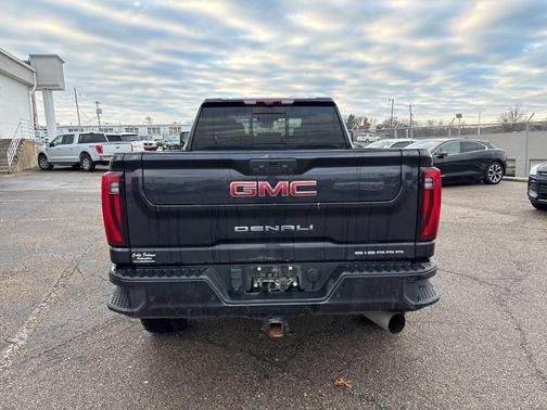 2024 GMC Sierra 2500 Denali