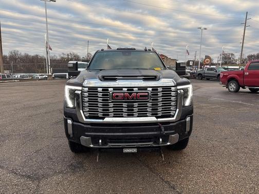 2024 GMC Sierra 2500 Denali