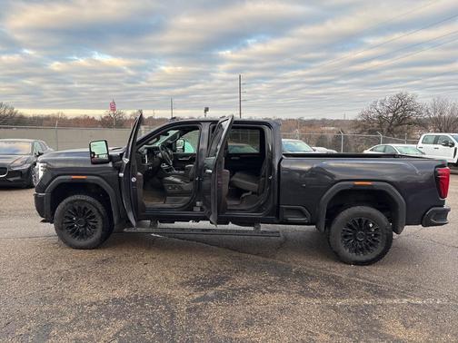 2024 GMC Sierra 2500 Denali