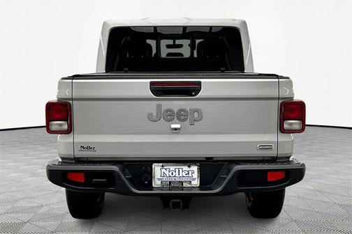 2022 Jeep Gladiator Overland