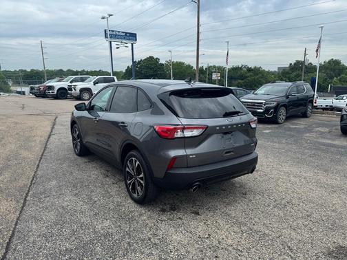 2021 Ford Escape SE