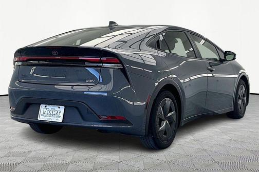 2025 Toyota Prius LE