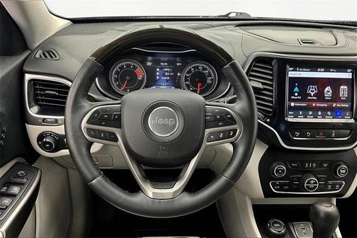 2019 Jeep Cherokee Overland