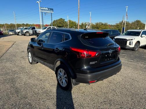 2017 Nissan Rogue Sport SV