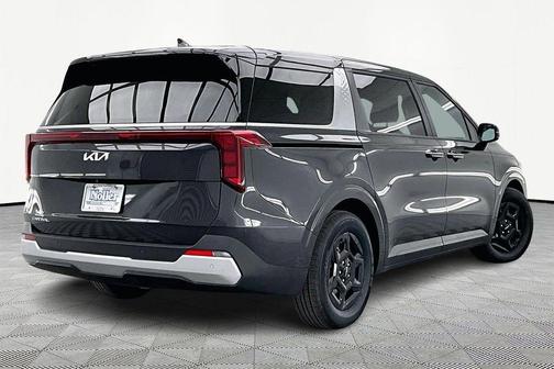 2025 Kia Carnival LXS