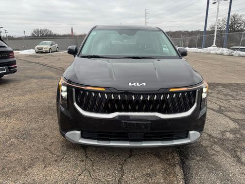 2025 Kia Carnival LXS