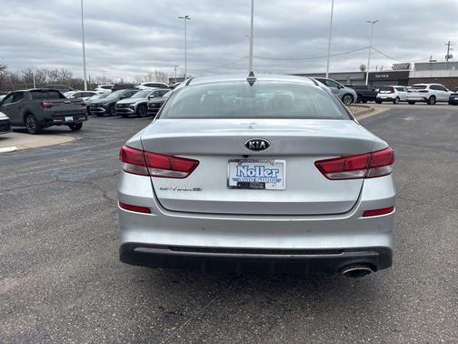 Sparkling Silver 2020 Kia Optima LX