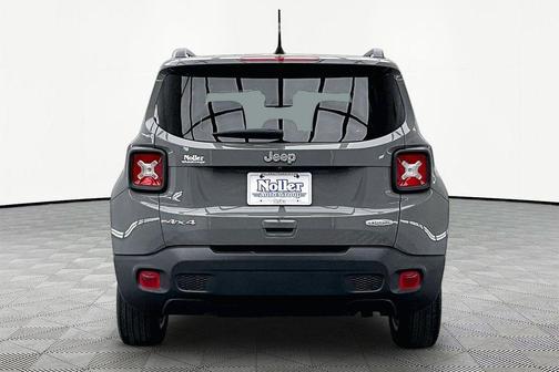 Sting Gray Clearcoat 2022 Jeep Renegade Latitude