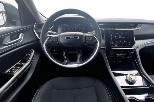 Silver Zynith 2023 Jeep Grand Cherokee Laredo