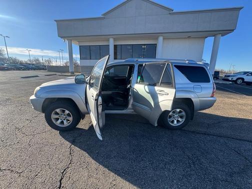 2004 Toyota 4Runner SR5 Sport