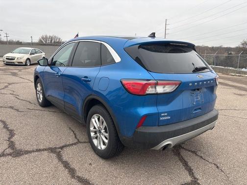 Velocity Blue Metallic 2021 Ford Escape SE