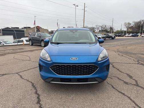 Velocity Blue Metallic 2021 Ford Escape SE