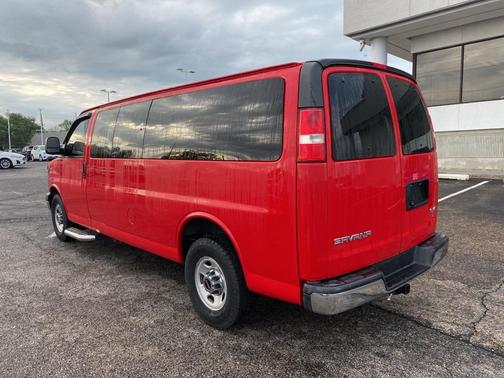 2017 GMC Savana 3500 LT