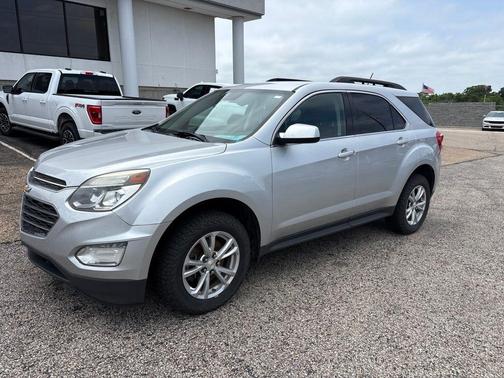 Silver Ice Metallic 2017 Chevrolet Equinox LT