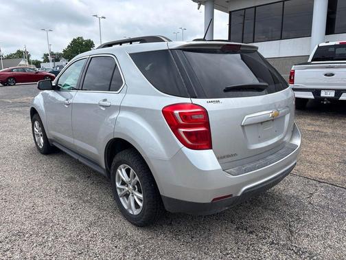Silver Ice Metallic 2017 Chevrolet Equinox LT