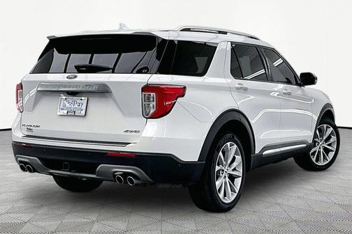 White Metallic 2021 Ford Explorer Platinum