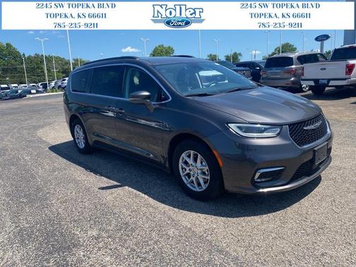 2022 Chrysler Pacifica Touring-L