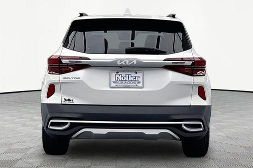 Snow White Pearl 2022 Kia Seltos SX
