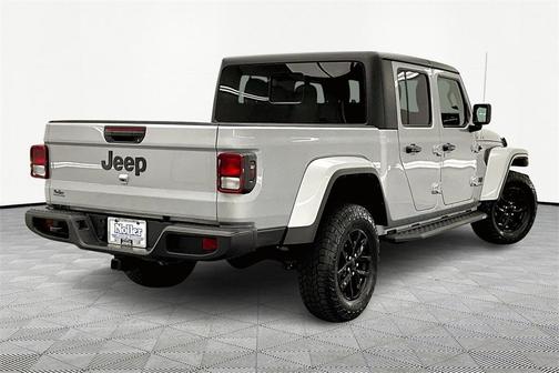 2022 Jeep Gladiator Sport