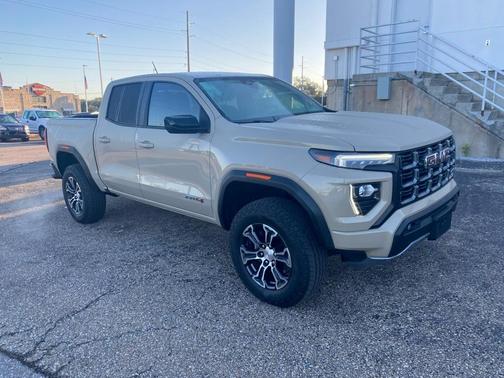 2023 GMC Canyon AT4