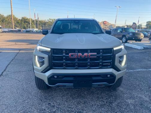 2023 GMC Canyon AT4