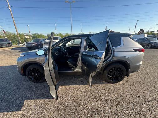 Mercury Gray Metallic 2023 Mitsubishi Outlander SEL Black Edition