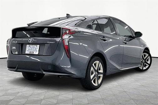 2016 Toyota Prius Four