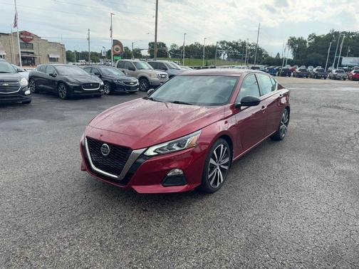 2022 Nissan Altima 2.5 SR