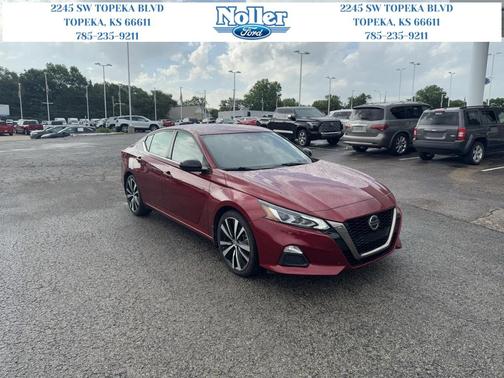 2022 Nissan Altima 2.5 SR