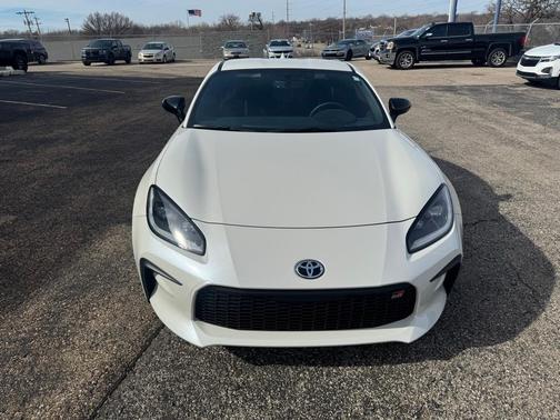 2024 Toyota GR86 Premium