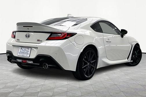 2024 Toyota GR86 Premium