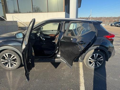 2019 Nissan Kicks SR