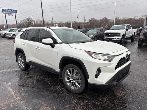 2021 Toyota RAV4 XLE Premium
