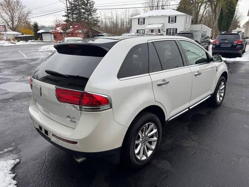 2013 Lincoln MKX Base