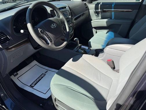 2012 Hyundai SANTA FE GLS