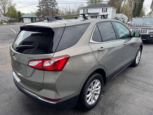 Sandy Ridge Metallic 2018 Chevrolet Equinox LT