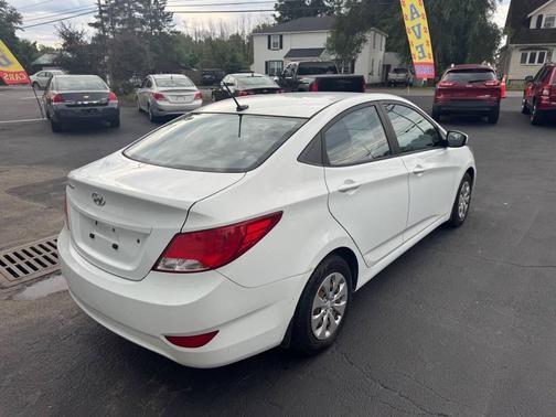 2016 Hyundai Accent SE